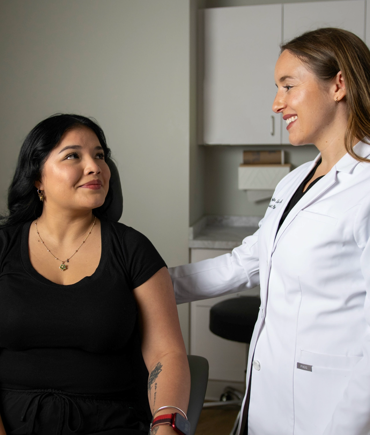 Dr Jennifer Shehan speaking with compassion to a patient